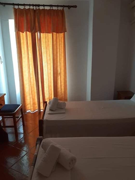 Atlantis Otel Ermoupoli Dış mekan fotoğraf