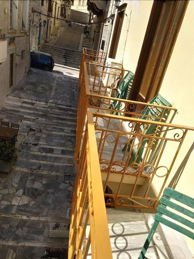 Atlantis Otel Ermoupoli Dış mekan fotoğraf