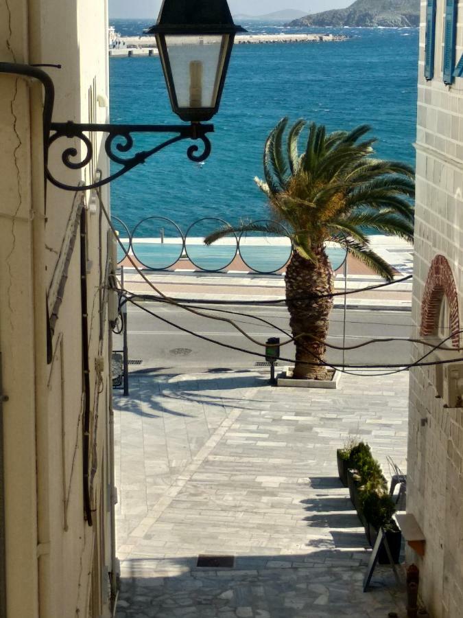 Atlantis Otel Ermoupoli Dış mekan fotoğraf