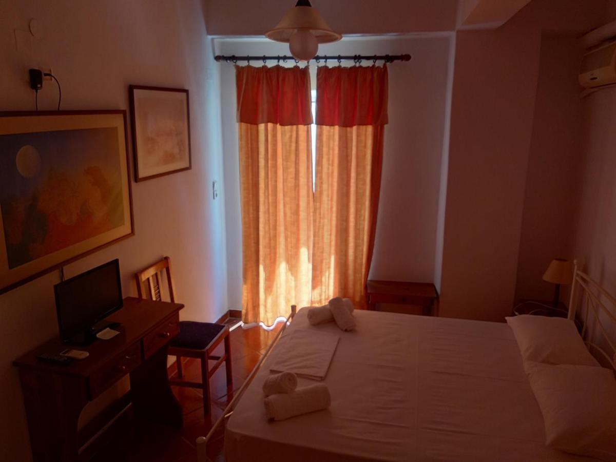 Atlantis Otel Ermoupoli Dış mekan fotoğraf