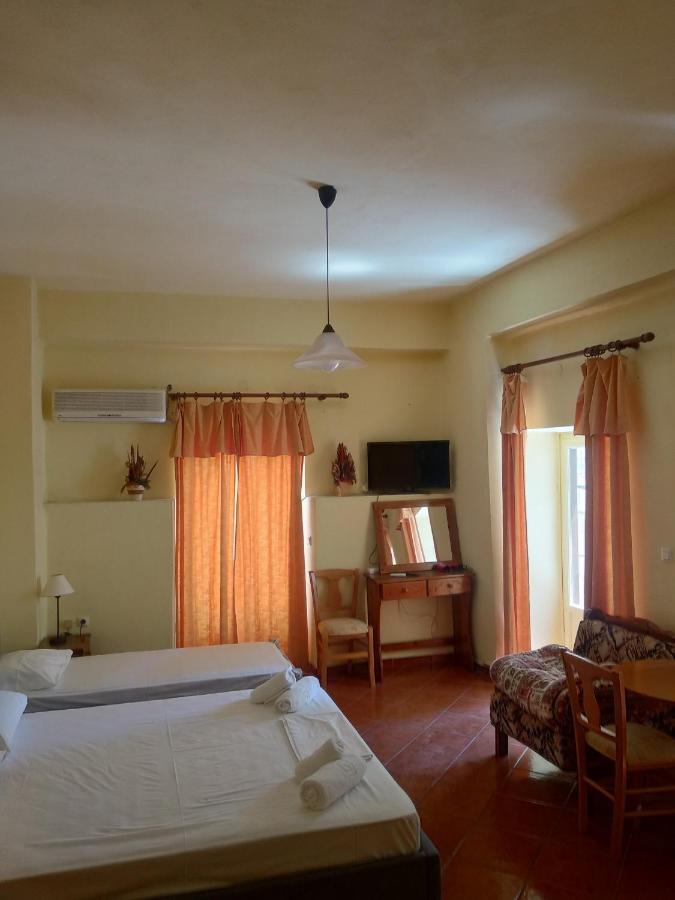 Atlantis Otel Ermoupoli Dış mekan fotoğraf